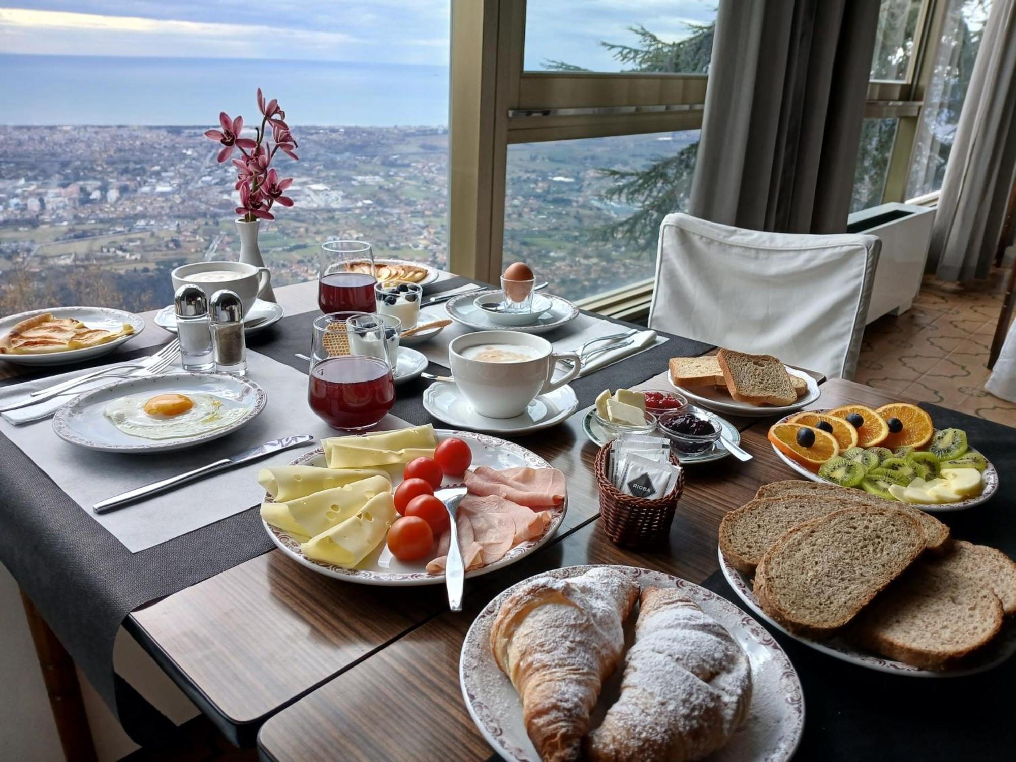 Hotel Ristorante Radar การ์รารา ภายนอก รูปภาพ